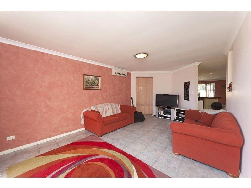 19 Jules Ct, Willagee WA 6156