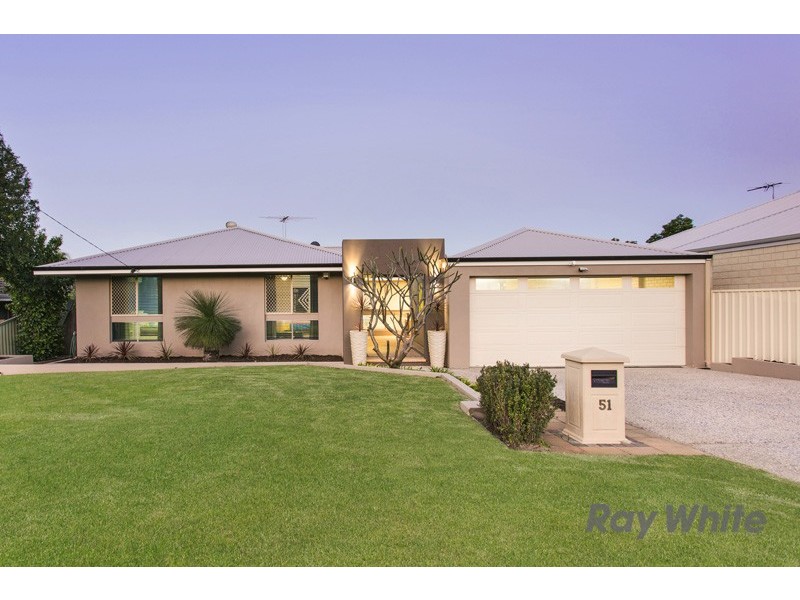 51 Davies Crescent, Kardinya WA 6163