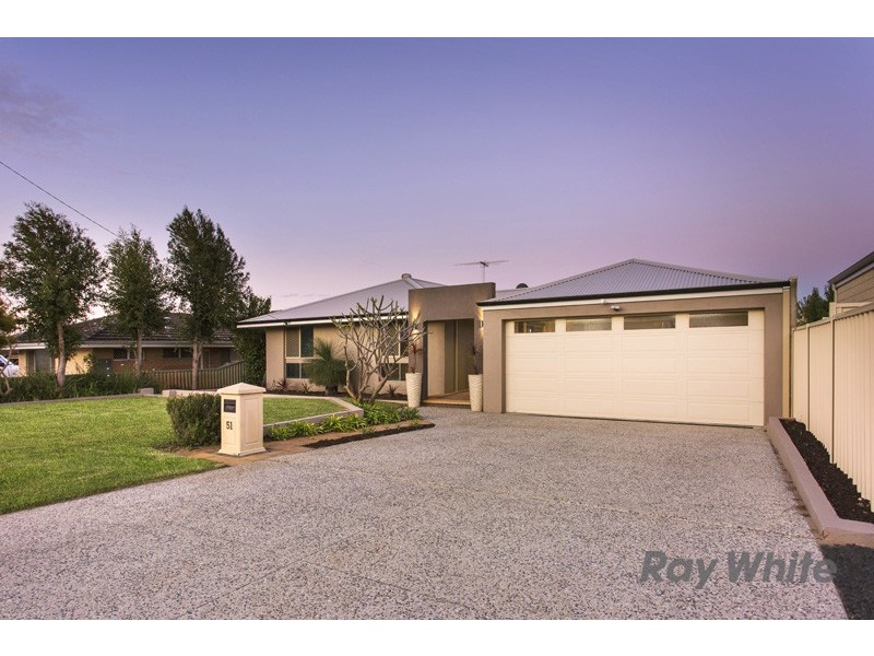51 Davies Crescent, Kardinya WA 6163