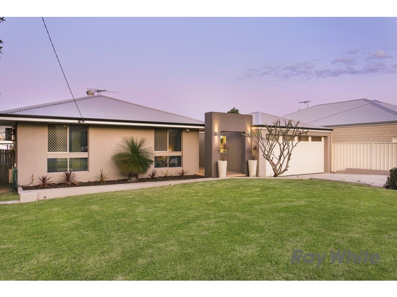 51 Davies Crescent, Kardinya WA 6163
