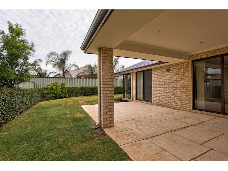 5 Freycinet Circuit, Aubin Grove WA 6164