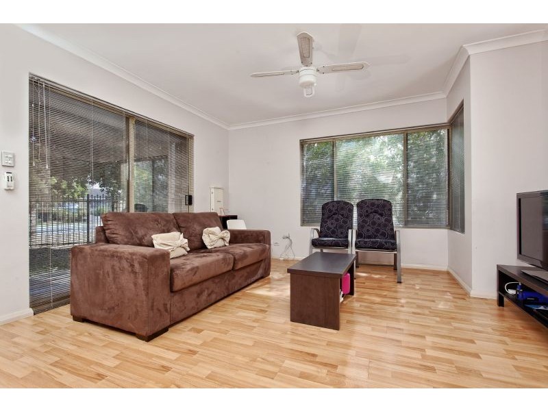 11/92-96 Gilbertson Road, Kardinya WA 6163