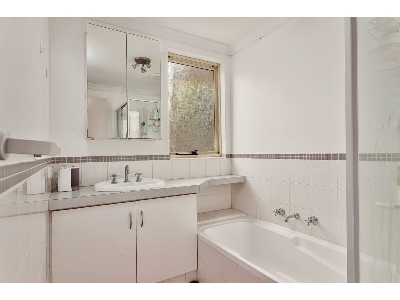 11/92-96 Gilbertson Road, Kardinya WA 6163