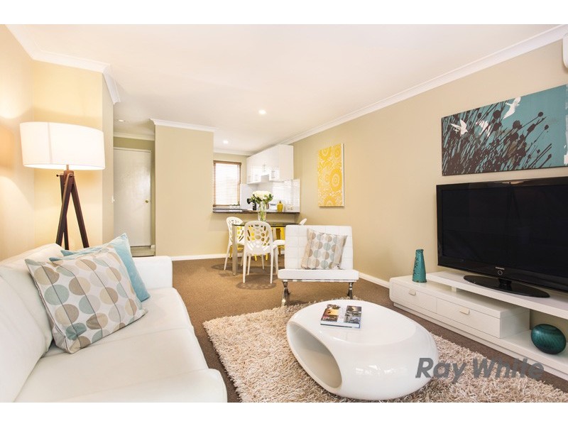 11/35 Winnacott Street, Willagee WA 6156