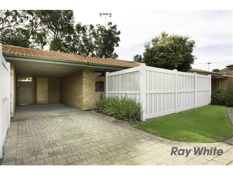11/35 Winnacott Street, Willagee WA 6156