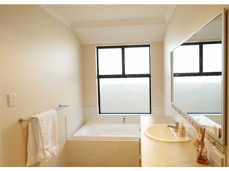 14 Canopus Loop, Hammond Park WA 6164