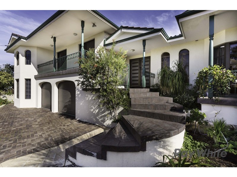 13 Waltham Court, Bateman WA 6150