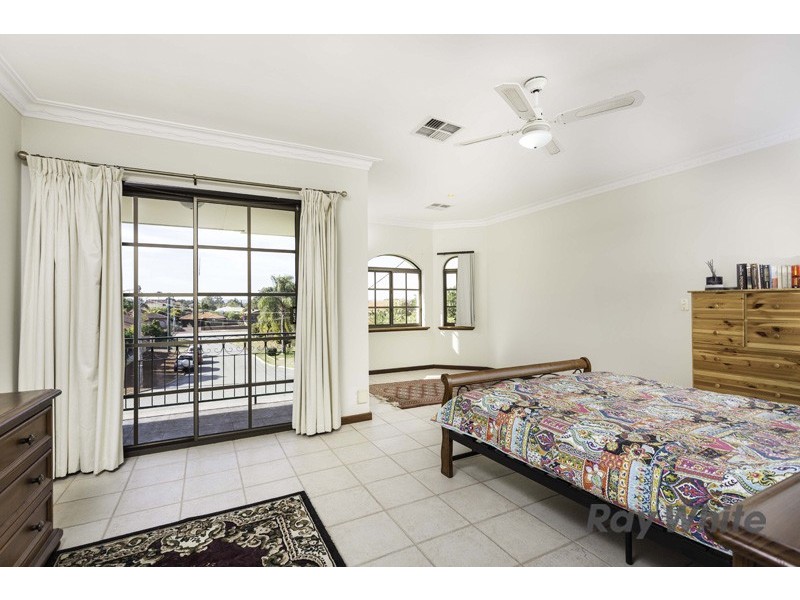 13 Waltham Court, Bateman WA 6150