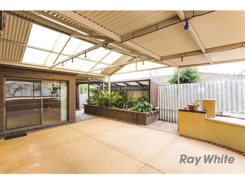 8 McCombe Ave, Samson WA 6163