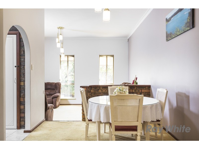 8 McCombe Ave, Samson WA 6163