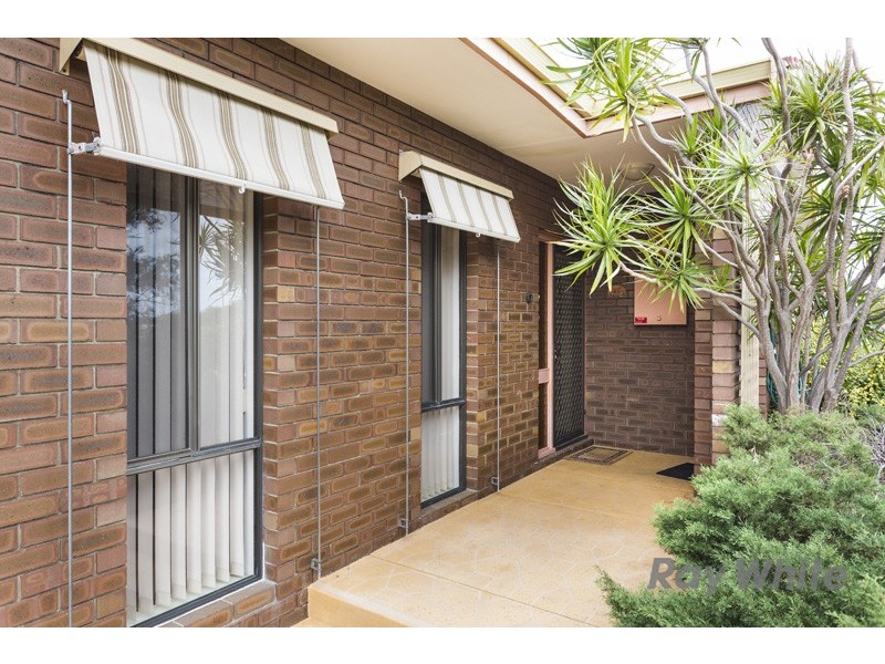 8 McCombe Ave, Samson WA 6163