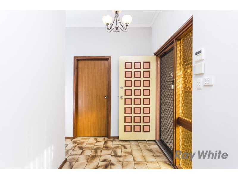 8 McCombe Ave, Samson WA 6163