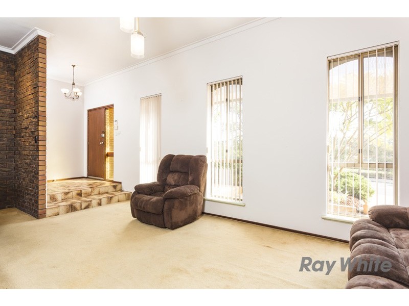 8 McCombe Ave, Samson WA 6163