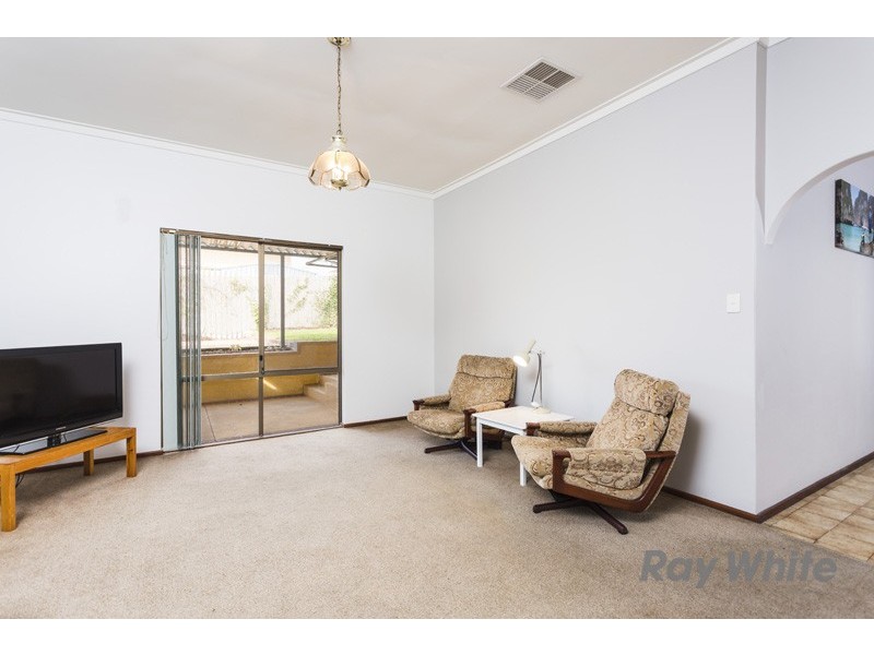 8 McCombe Ave, Samson WA 6163