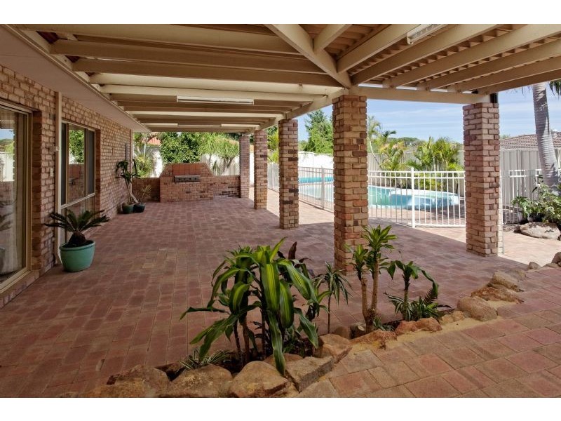 4 Austin Place, Winthrop WA 6150