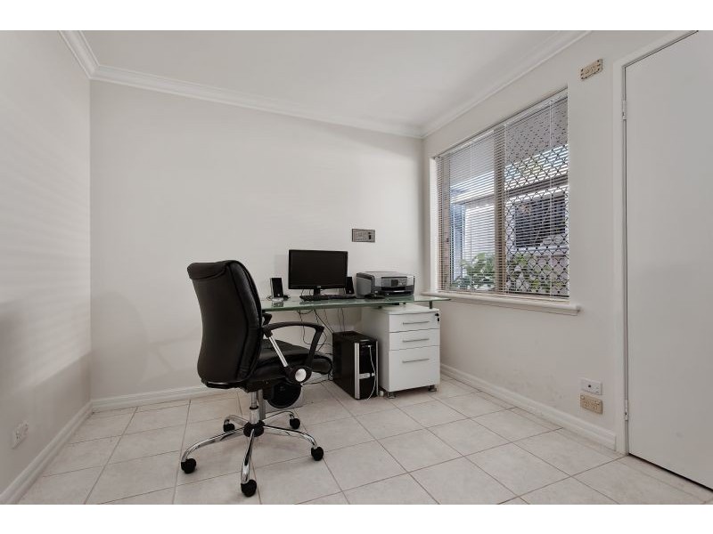 4 Austin Place, Winthrop WA 6150