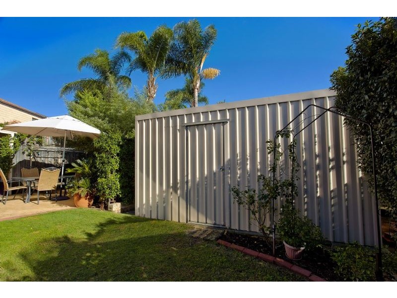 8 Ellis Road, Kardinya WA 6163