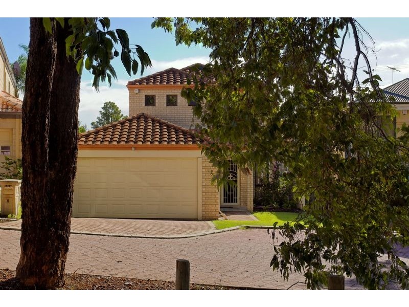 8 Ellis Road, Kardinya WA 6163