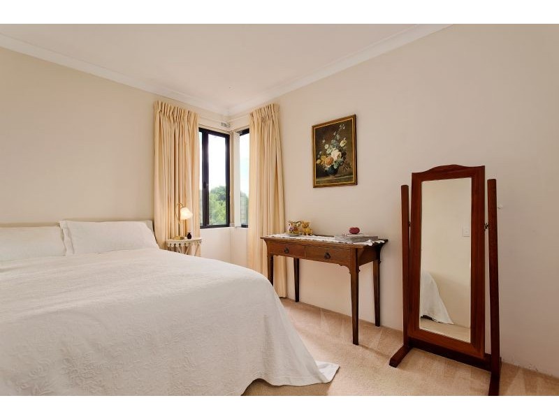 8 Ellis Road, Kardinya WA 6163