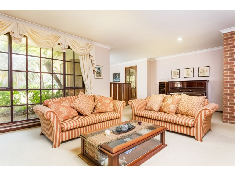 147 Le Souef Drive, Kardinya WA 6163