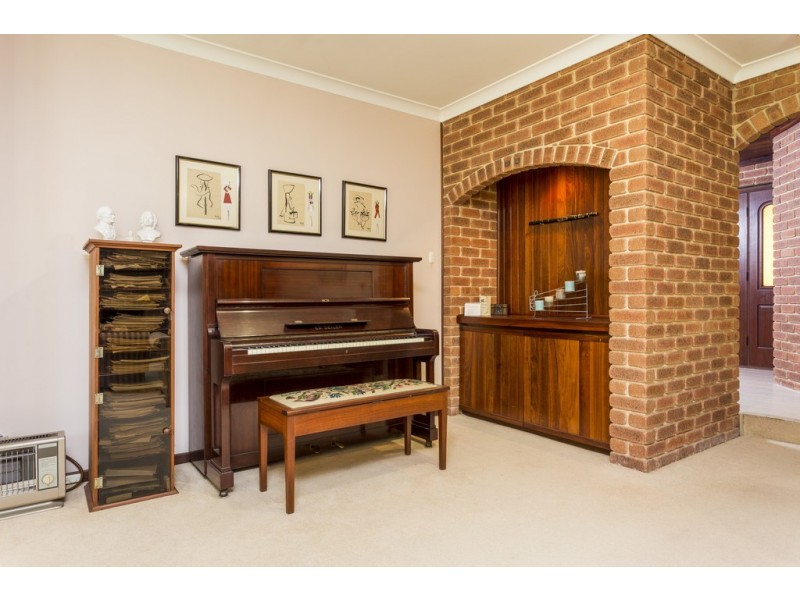 147 Le Souef Drive, Kardinya WA 6163