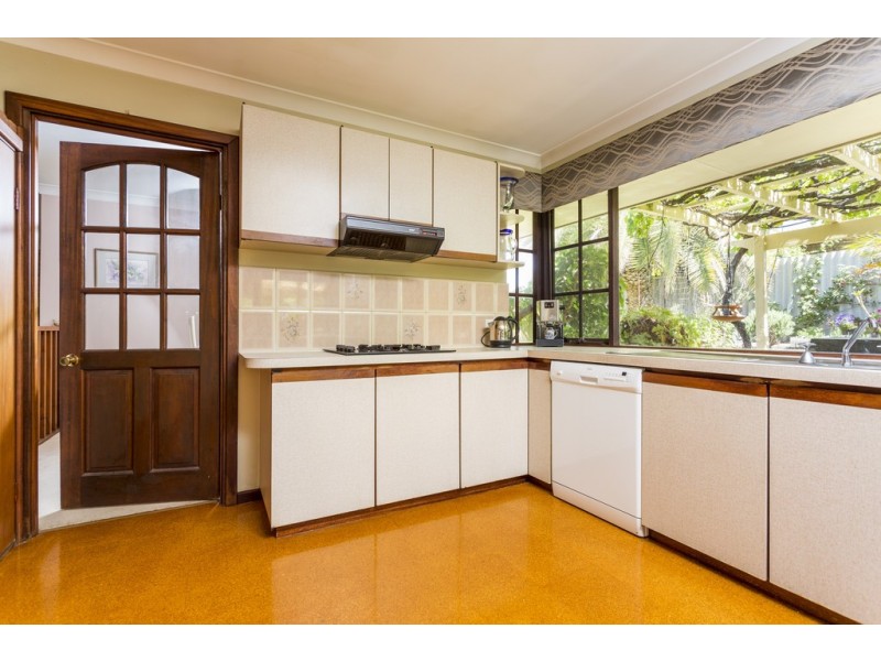 147 Le Souef Drive, Kardinya WA 6163