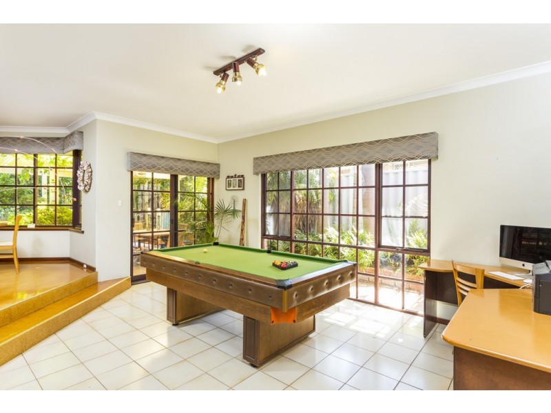 147 Le Souef Drive, Kardinya WA 6163