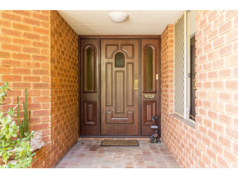 147 Le Souef Drive, Kardinya WA 6163