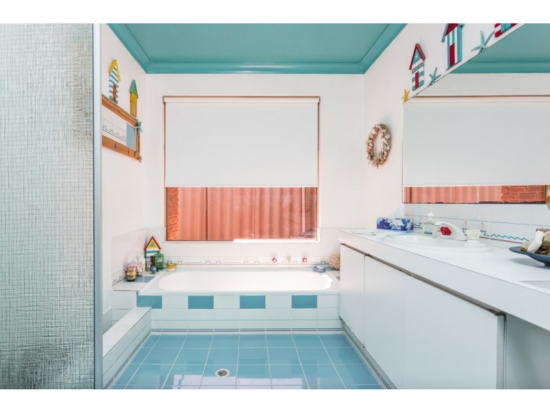 147 Le Souef Drive, Kardinya WA 6163