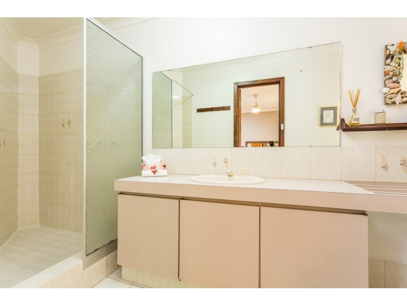 147 Le Souef Drive, Kardinya WA 6163