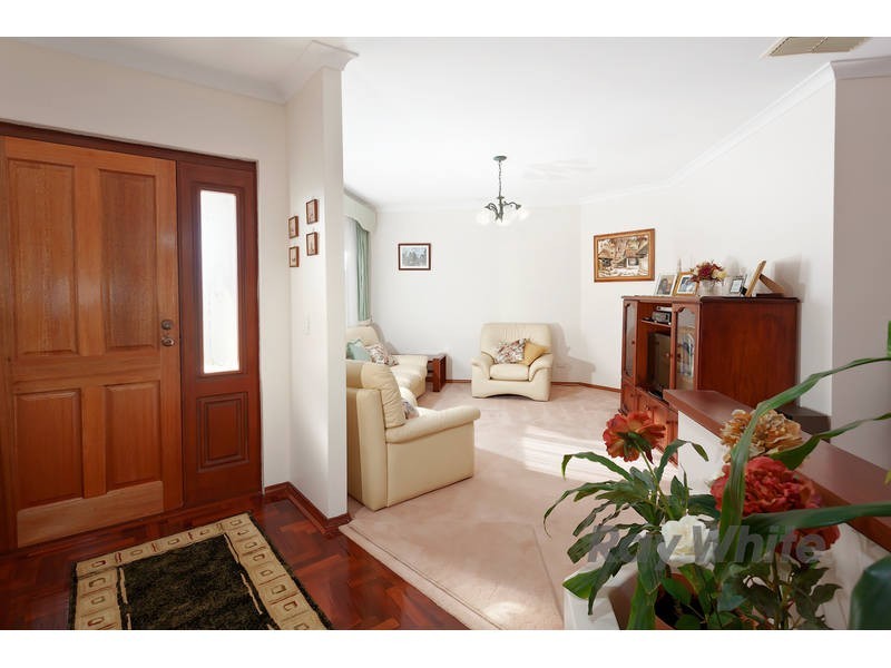 35 Ranford Loop, Kardinya WA 6163