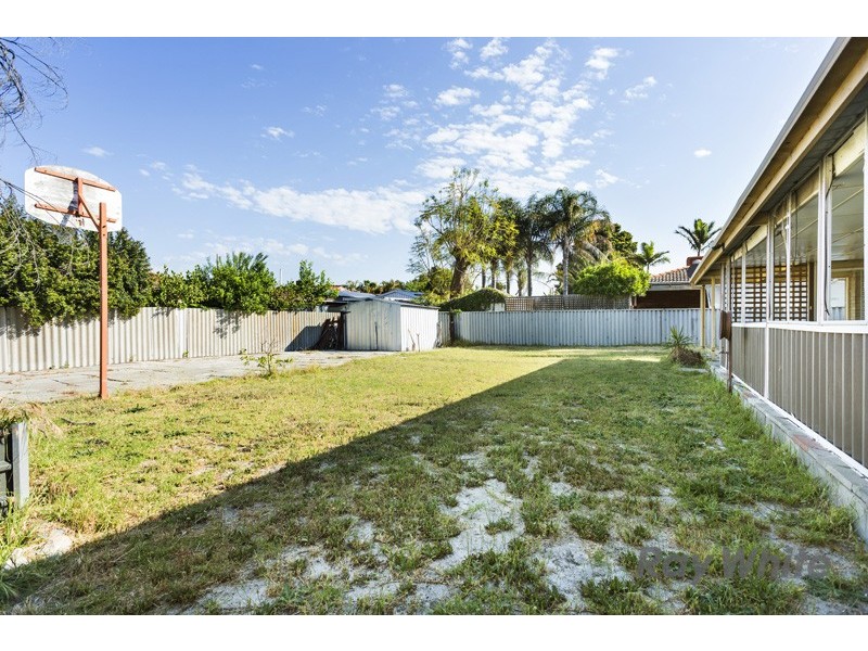 9 Scole Place, Huntingdale WA 6110