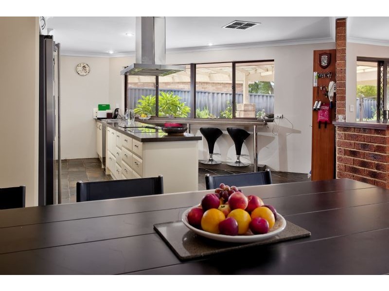 4 Curalo Mews, South Lake WA 6164