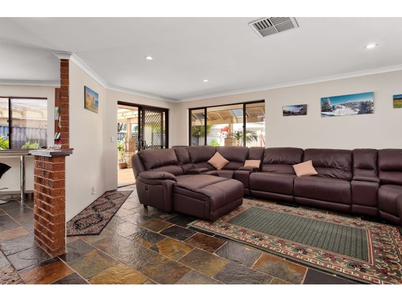 4 Curalo Mews, South Lake WA 6164