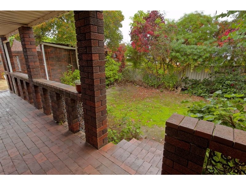 13 Stone Court, Kardinya WA 6163