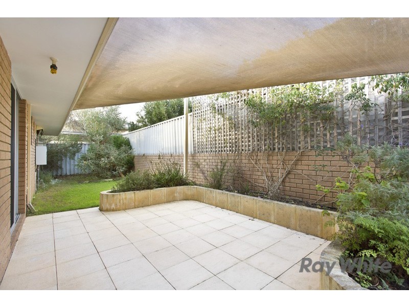 6/6-8 Pinewood Avenue, Kardinya WA 6163