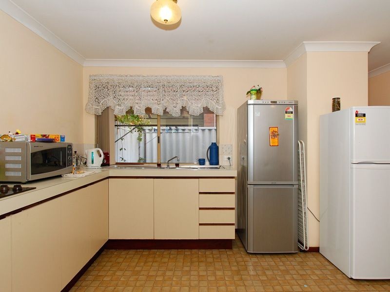 2/1-3 Ince Rd, Attadale WA 6156