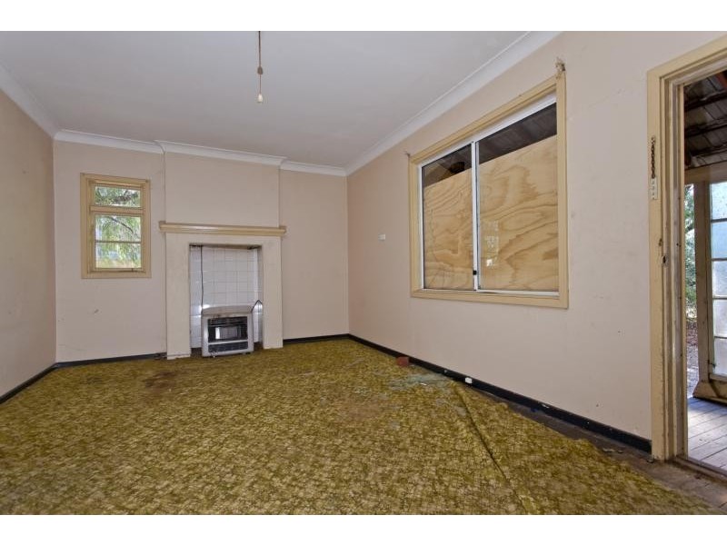 11 Ellison Street, Willagee WA 6156