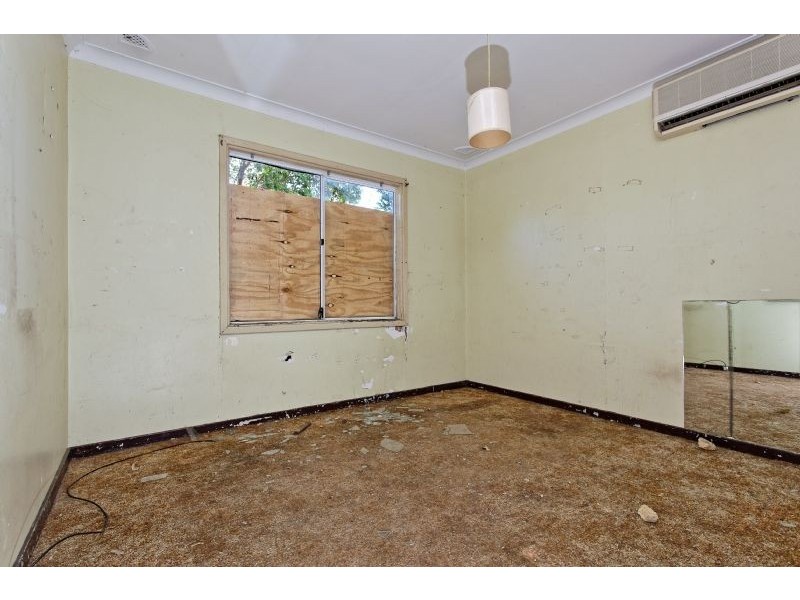 11 Ellison Street, Willagee WA 6156