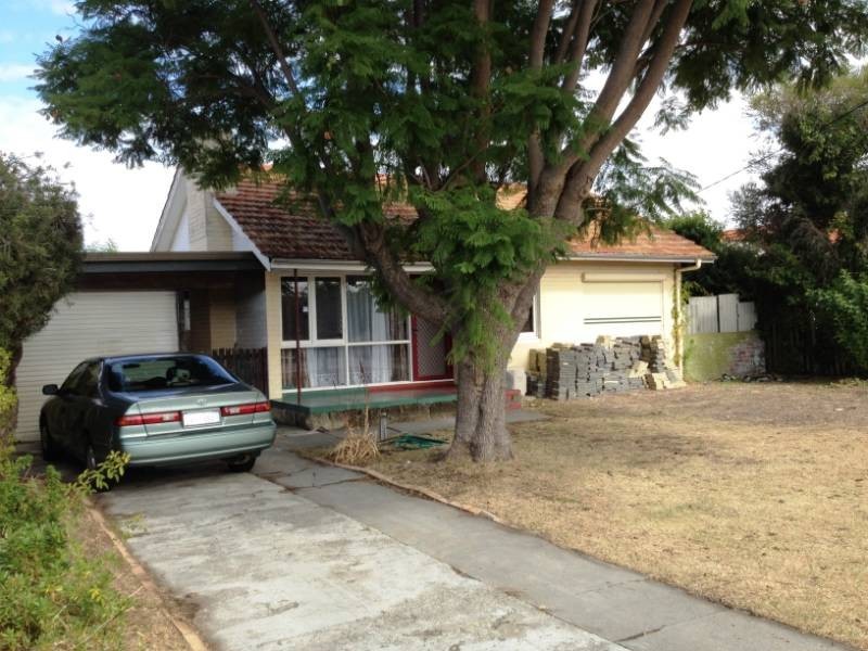 14 Kelly Street, Cloverdale WA 6105