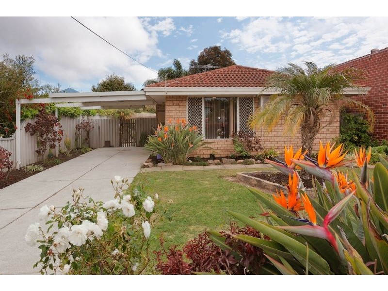 35 Ethelwyn St, Hilton WA 6163