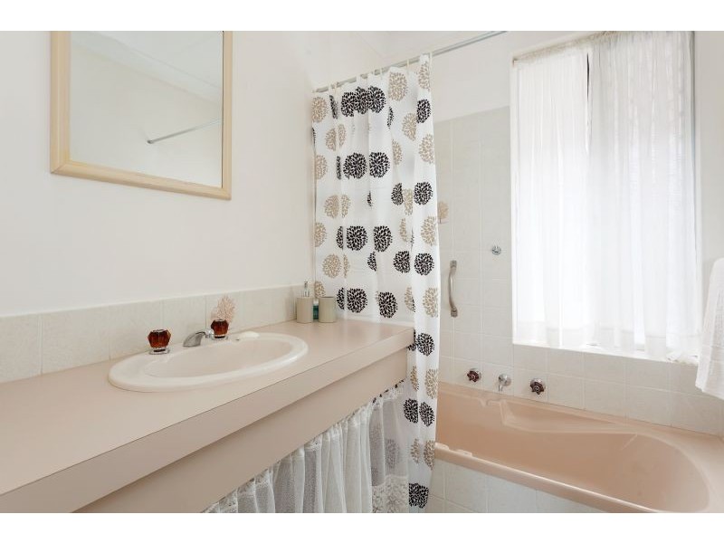 35 Ethelwyn St, Hilton WA 6163