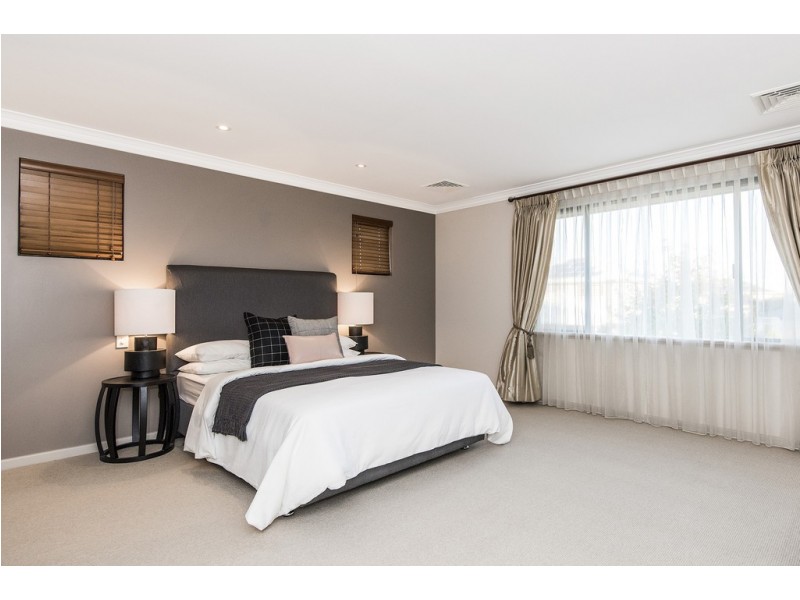 10 Noalimba Crescent, Bateman WA 6150