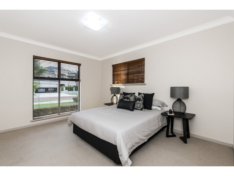 10 Noalimba Crescent, Bateman WA 6150