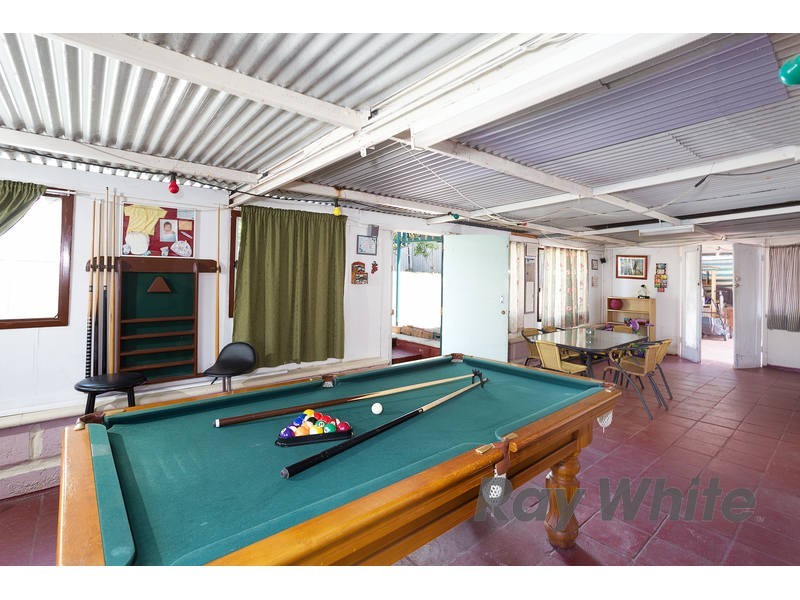 13 Regan Street, Coolbellup WA 6163