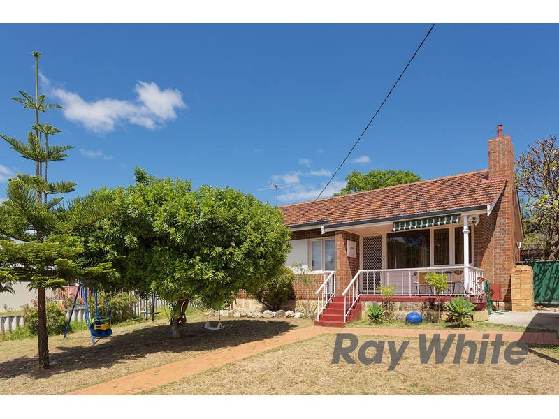 13 Regan Street, Coolbellup WA 6163