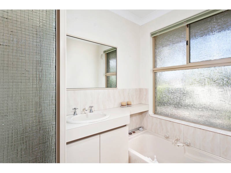 10 Levey Rise, Winthrop WA 6150