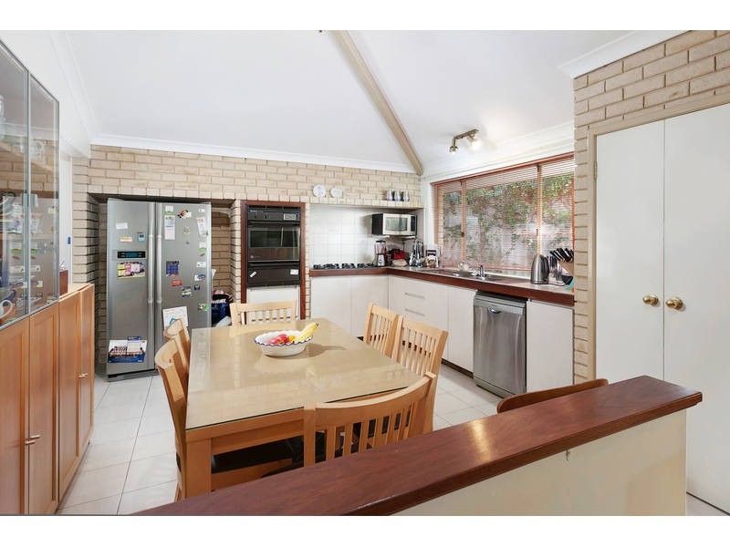 10 Levey Rise, Winthrop WA 6150