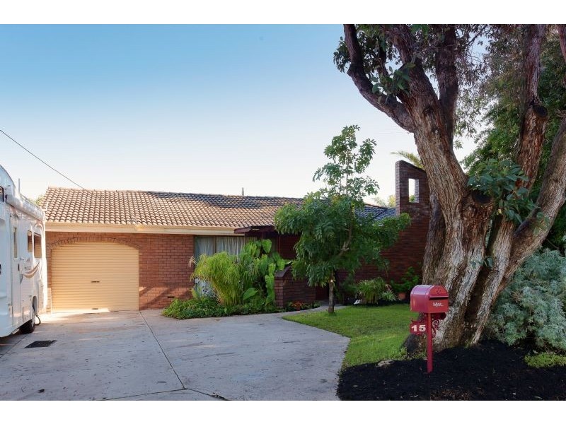 15 Stone Court, Kardinya WA 6163