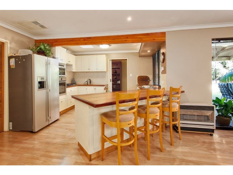 15 Stone Court, Kardinya WA 6163